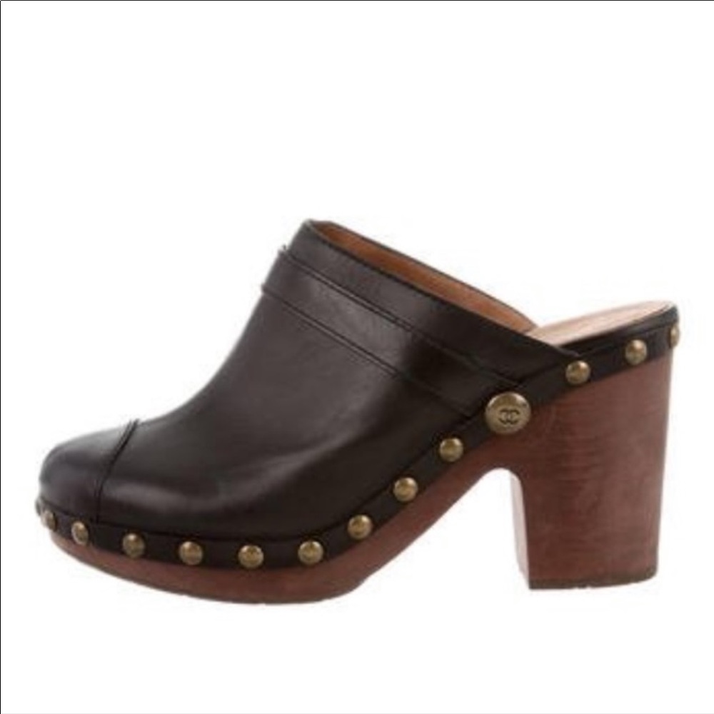 🌾 CHANEL Leather Clogs Mules size 40